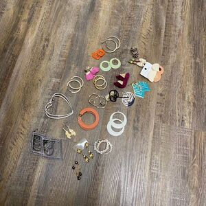 Assorted Colorful Lot‎ Of 20 Pair Earrings